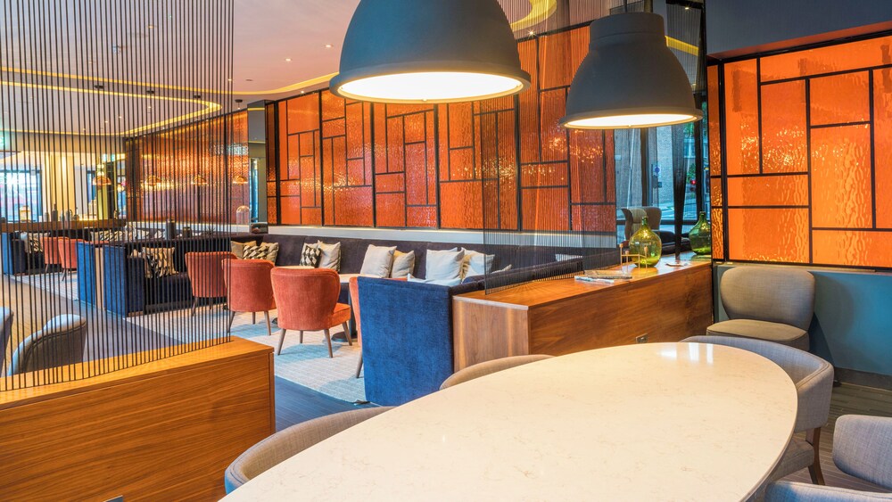 Hotel Bar
