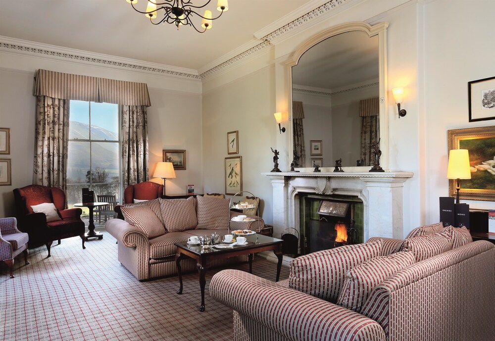 Hotel Lounge
