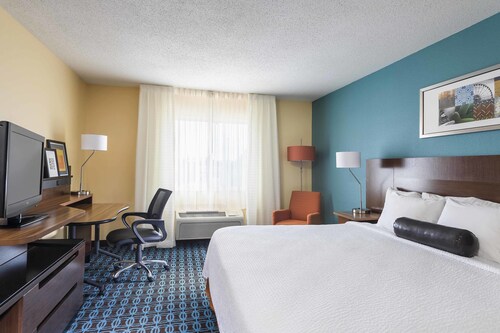 Fairfield Inn & Suites Holland