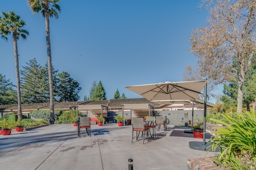 The Palo Alto Inn