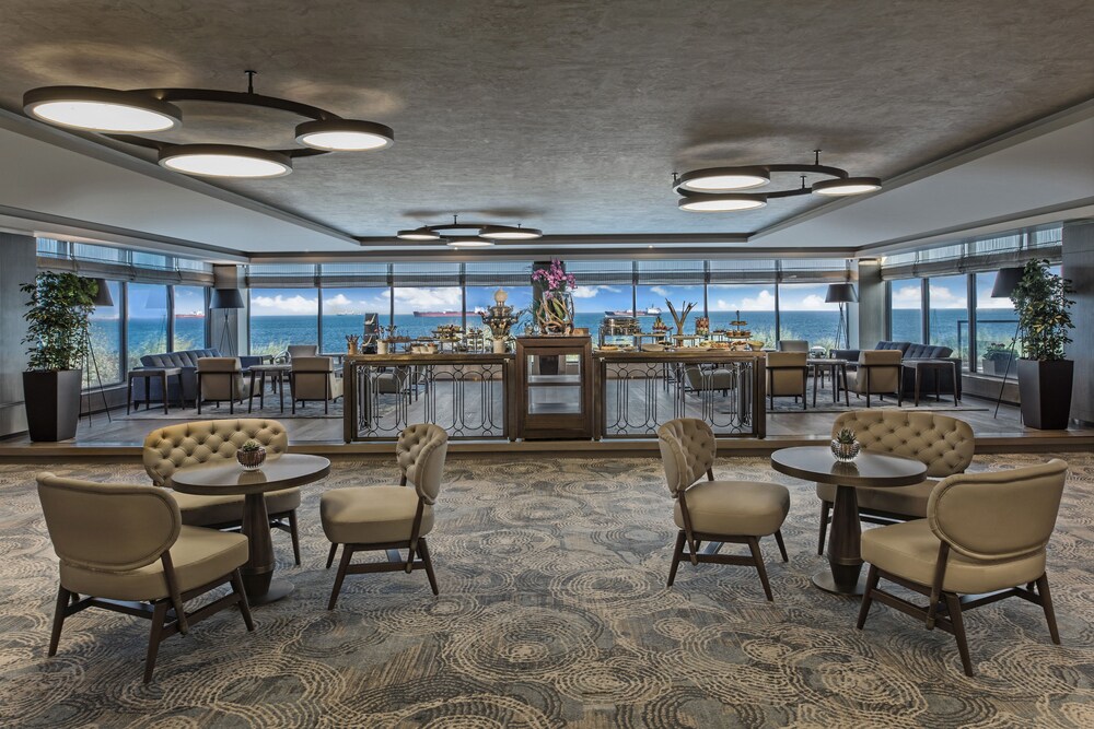 Hotel Lounge