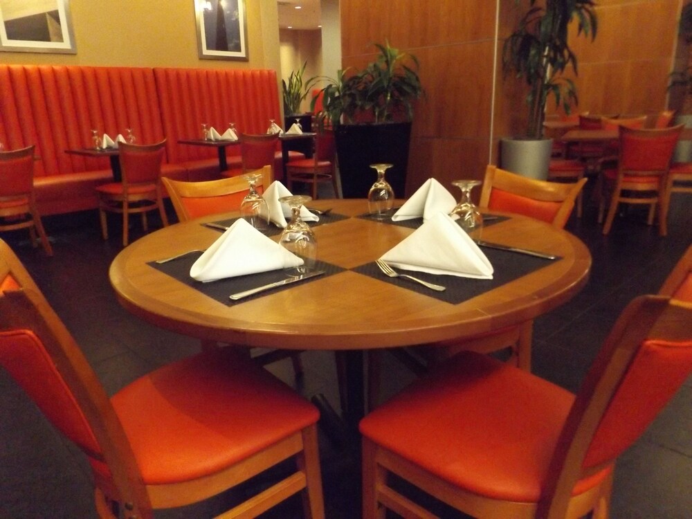 Food Court