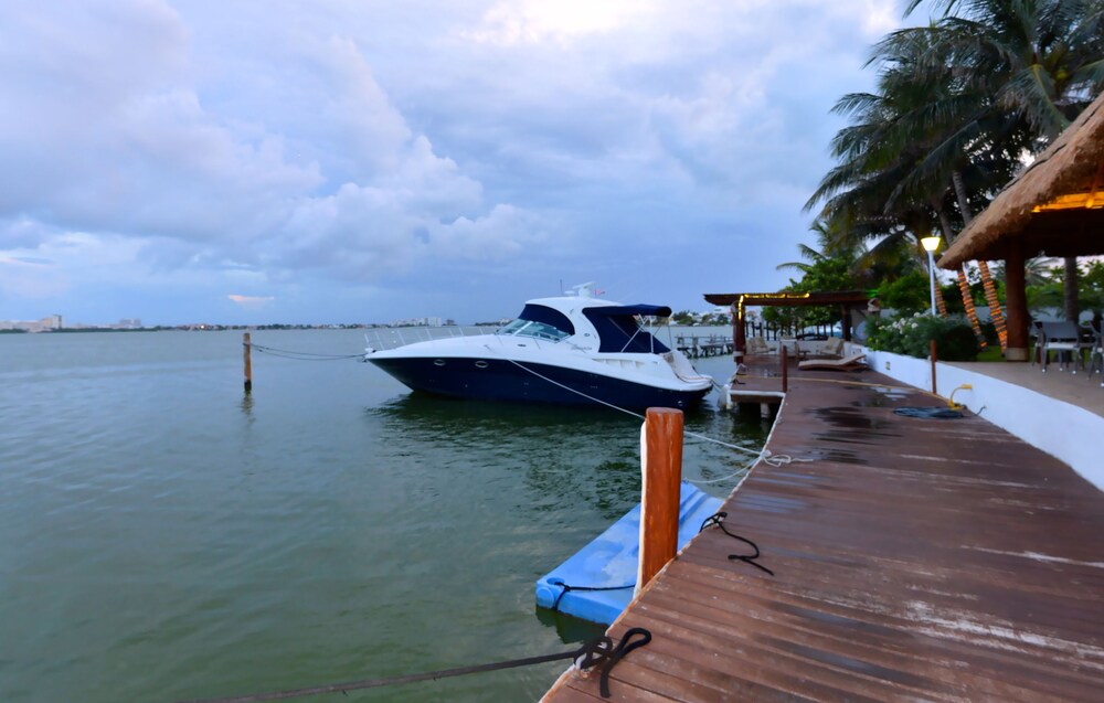Dock