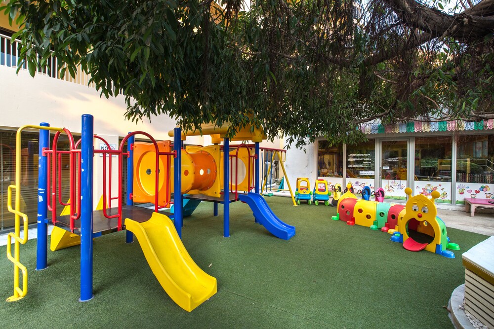 Childrens Play Area - Outdoor