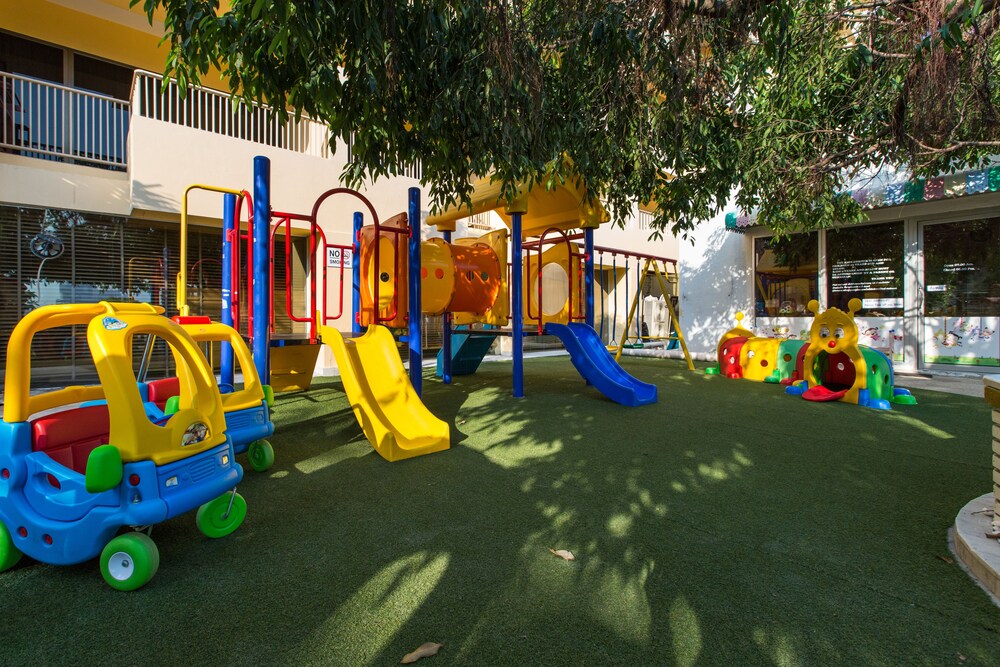 Childrens Play Area - Outdoor