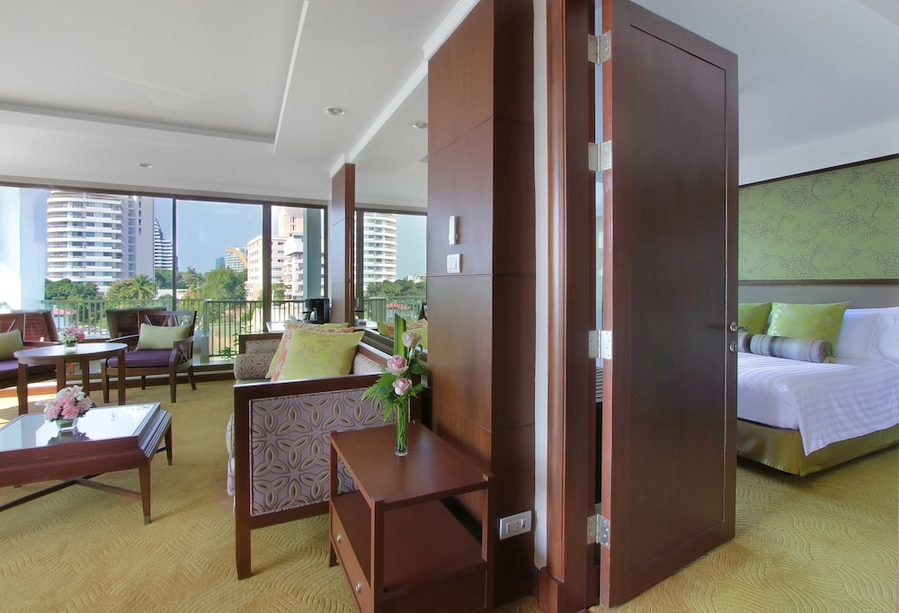 In-Room Business Center