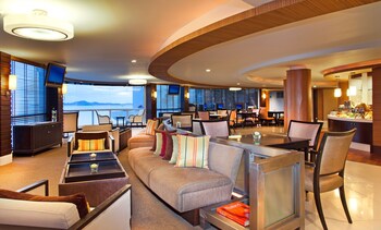 Hotel Lounge