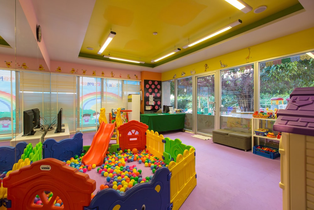 Childrens Play Area - Indoor
