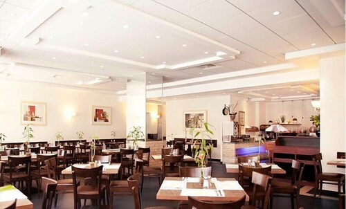 Hotel Bar