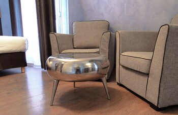 Guestroom