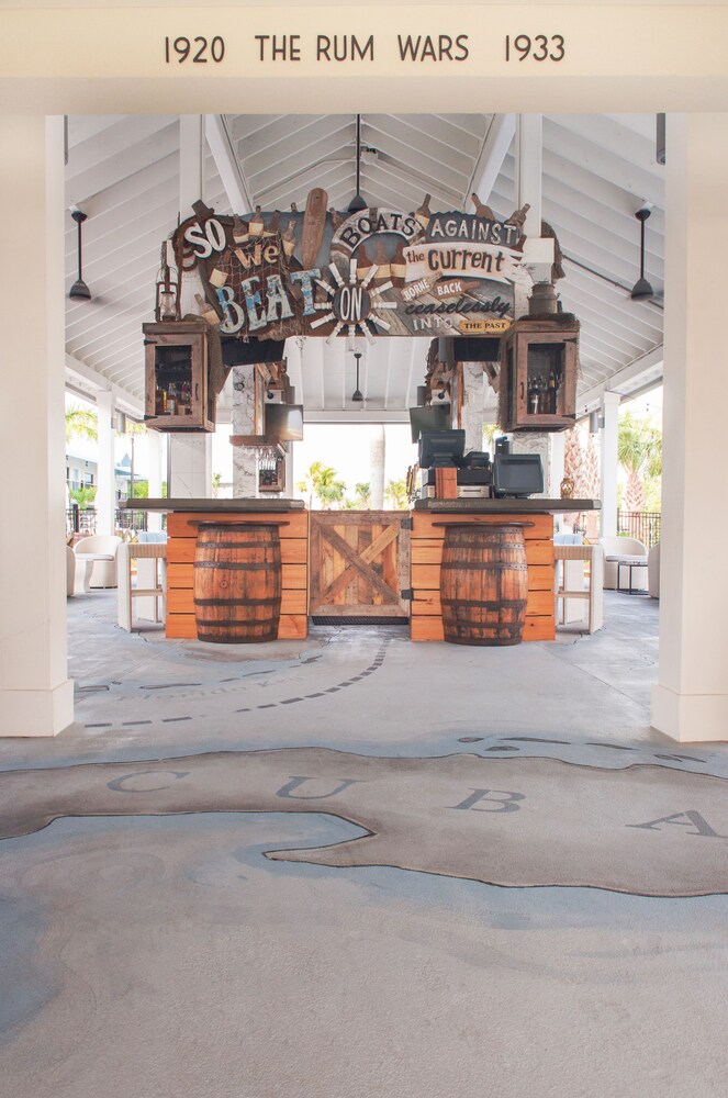 Hotel Bar