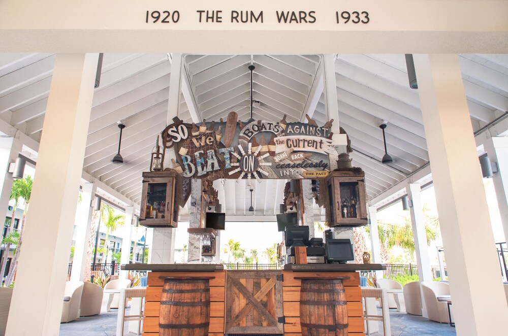 Hotel Bar