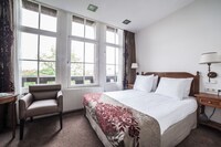 Comfort Room, 1 Queen Bed