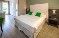 Standard Room, Multiple Beds, Balcony, Garden View