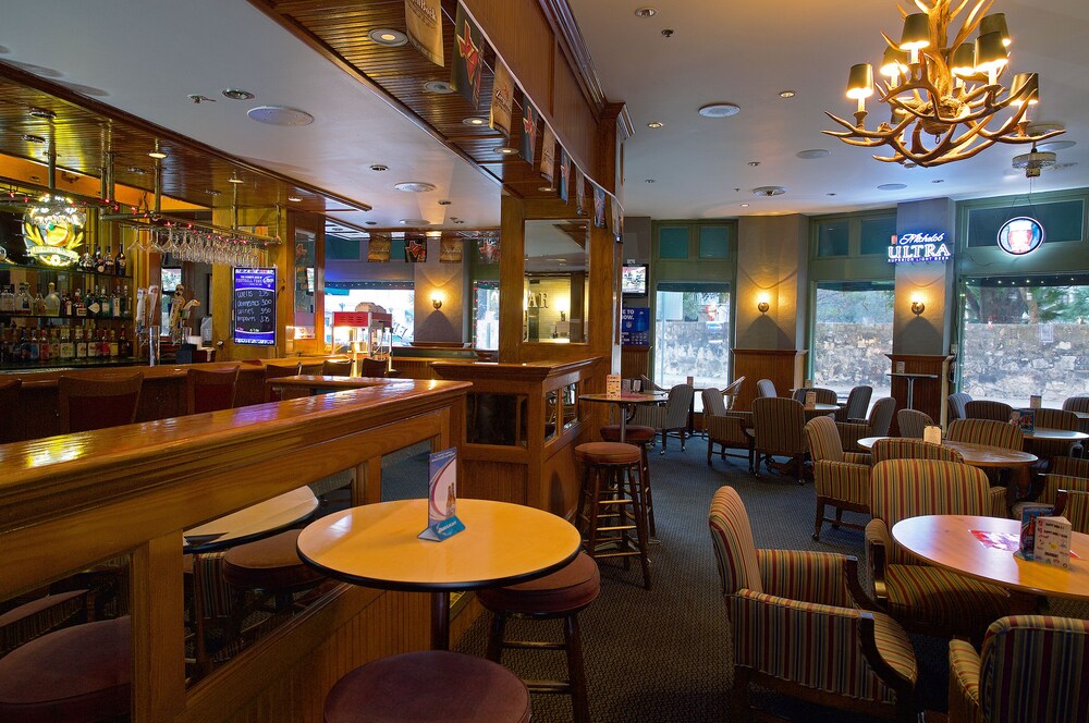 Hotel Bar