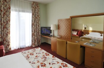 Guestroom View