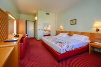 Standard Double Room, 1 King Bed, Lake View, Lakeside
