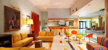 Hotel Bar