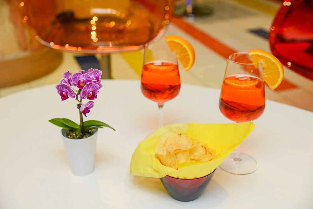Hotel Bar