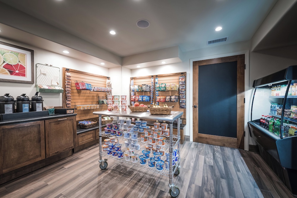 Snack Bar
