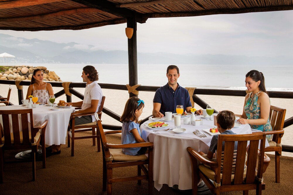 Family Dining