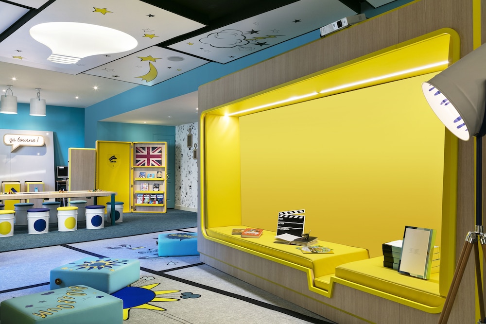 Childrens Play Area - Indoor