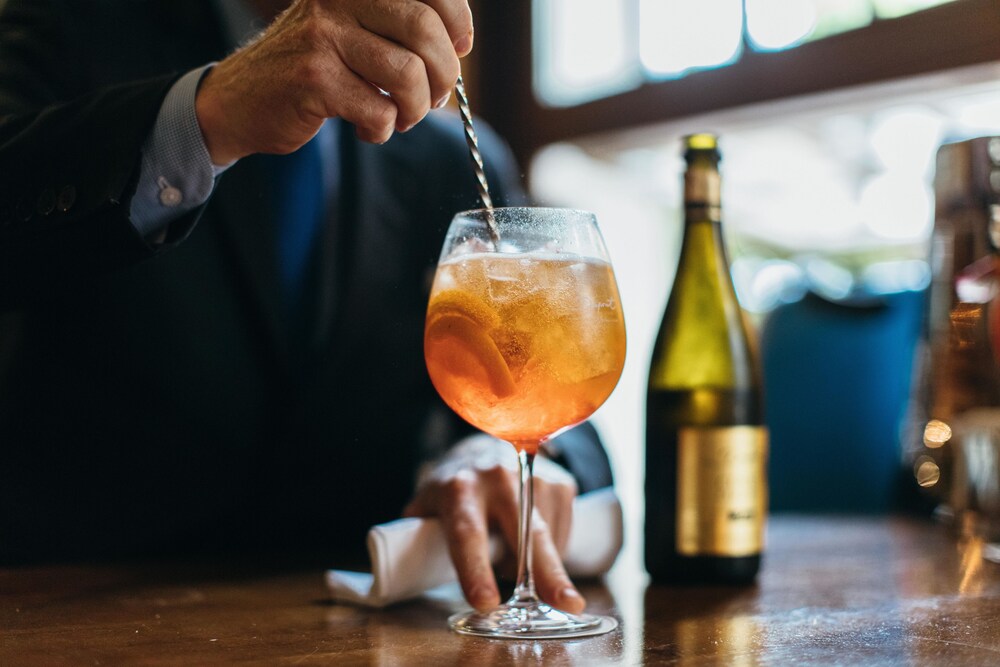 Hotel Bar