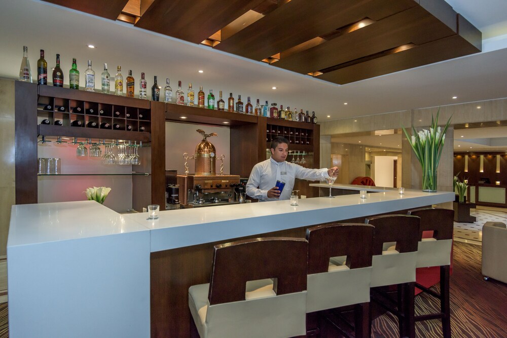Hotel Bar