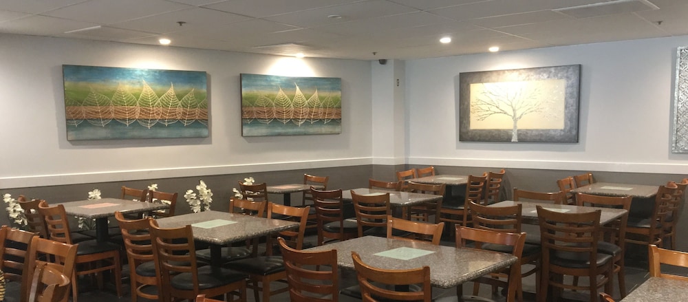Food Court