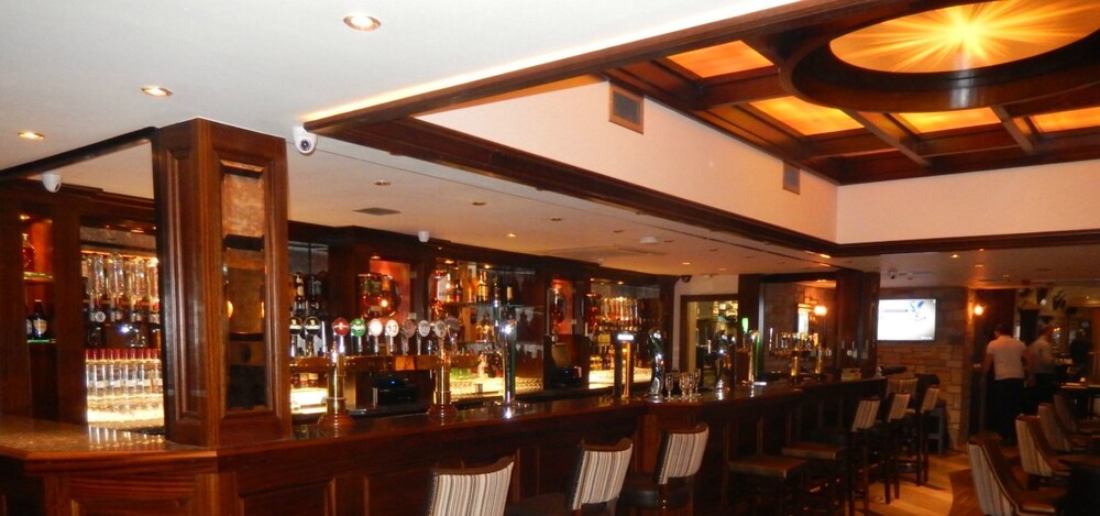 Hotel Bar