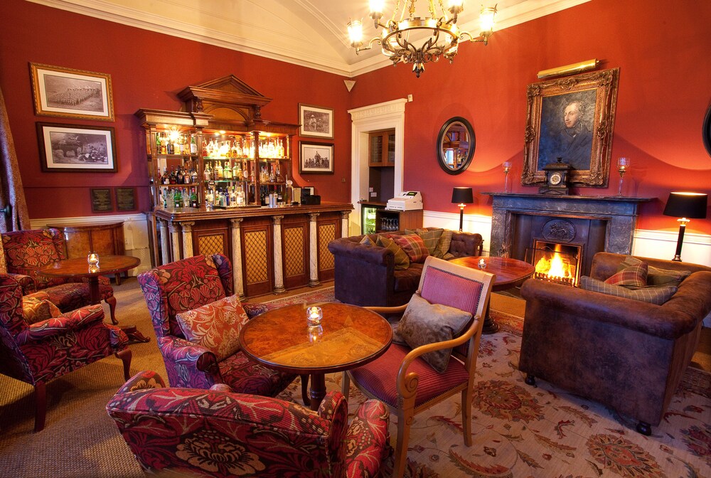 Hotel Lounge
