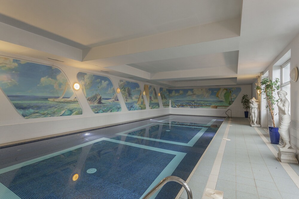 Exercise/Lap Pool