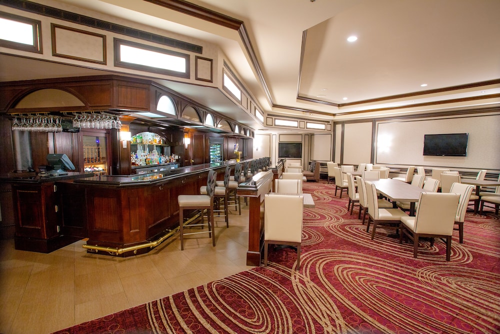 Hotel Bar