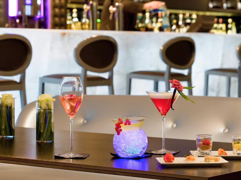 Hotel Bar