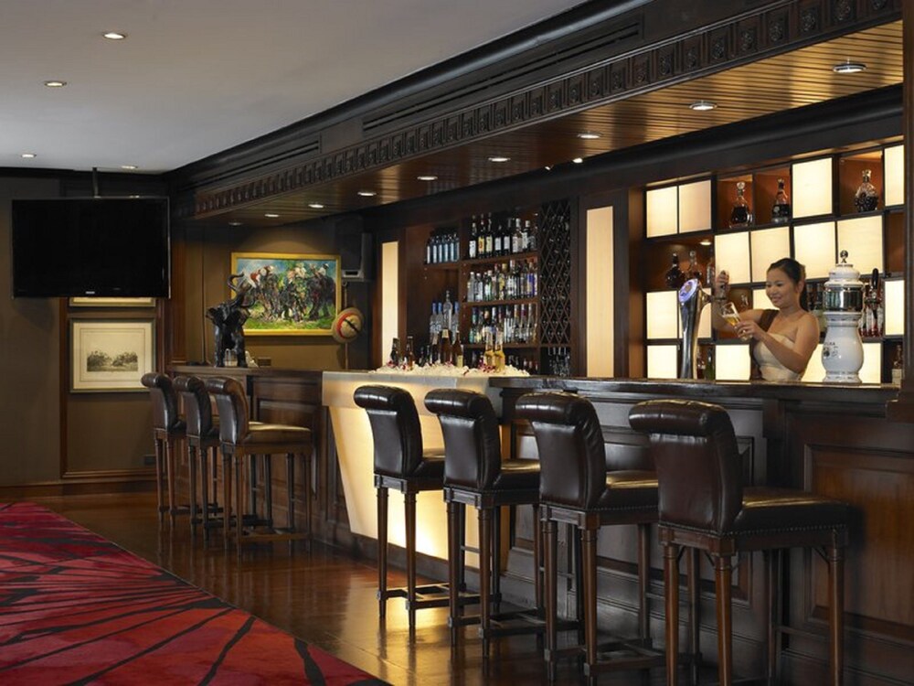 Hotel Bar