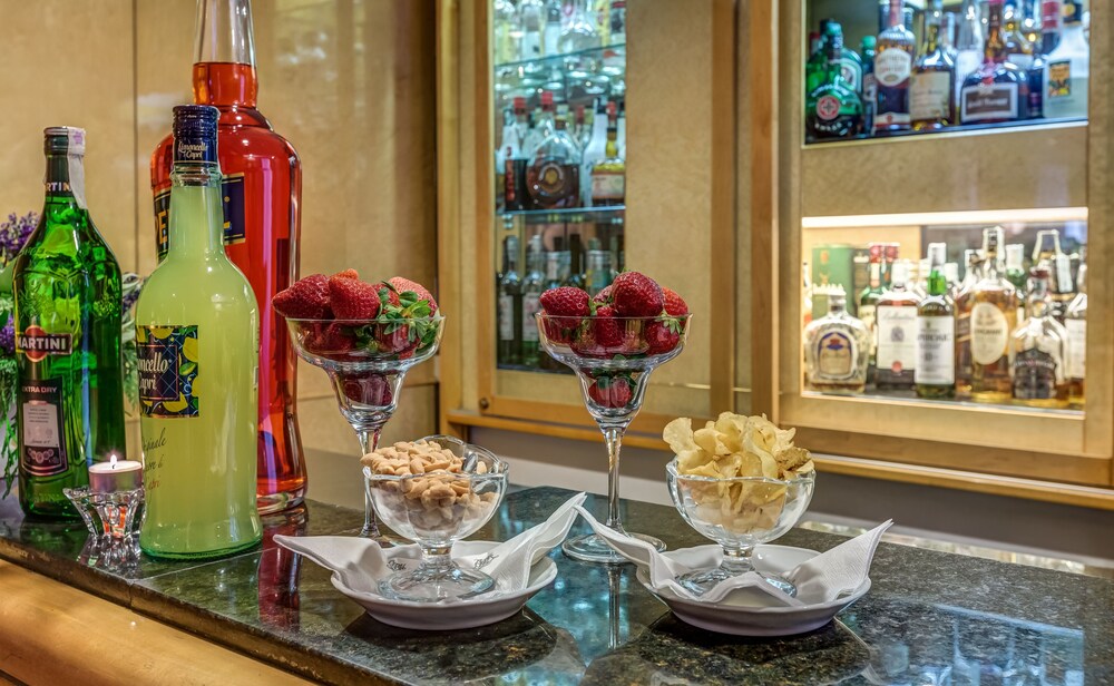 Hotel Lounge