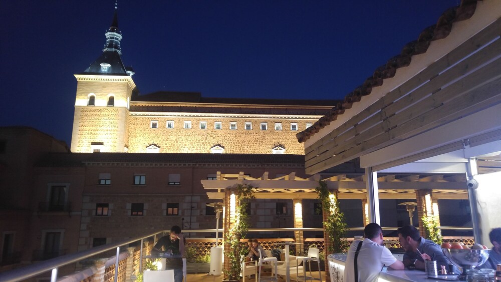 Hotel Bar