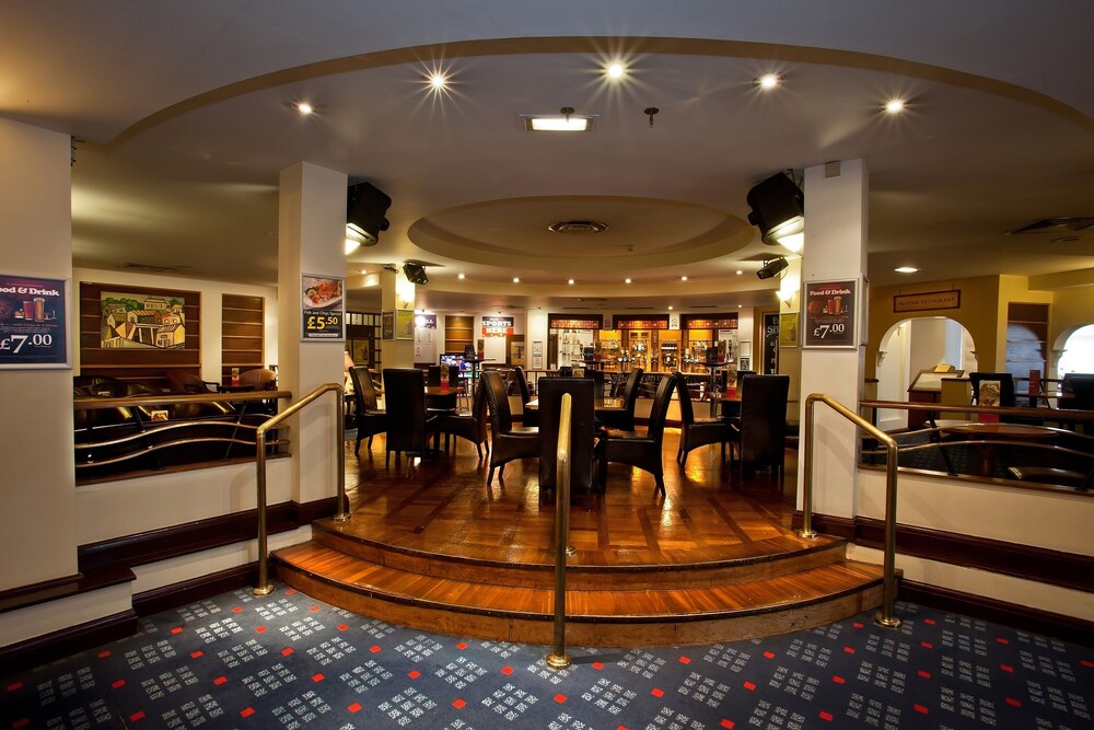 Hotel Bar