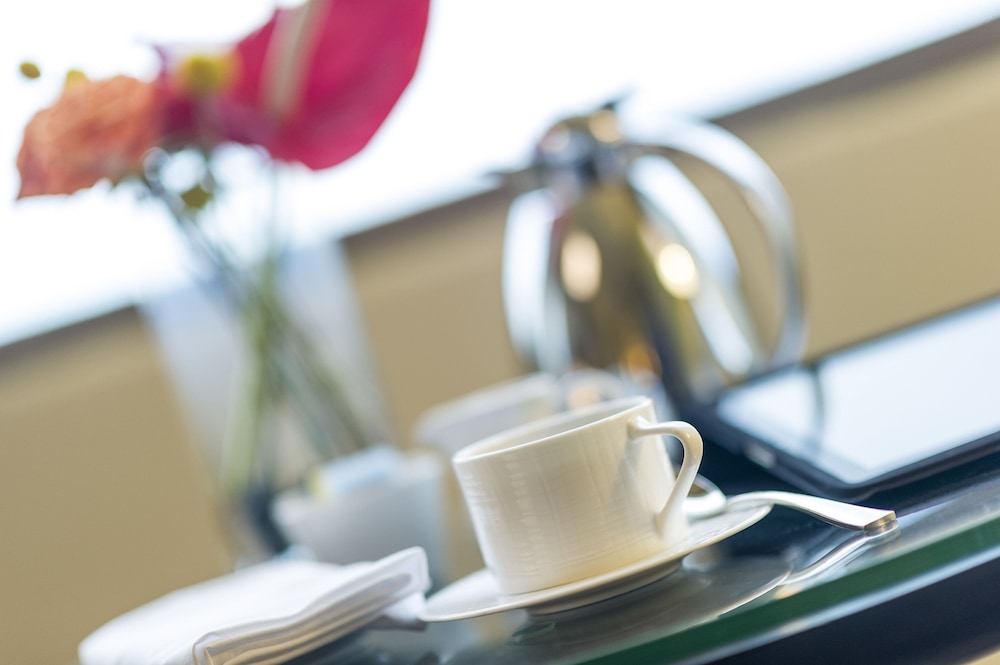 Room Service - Dining