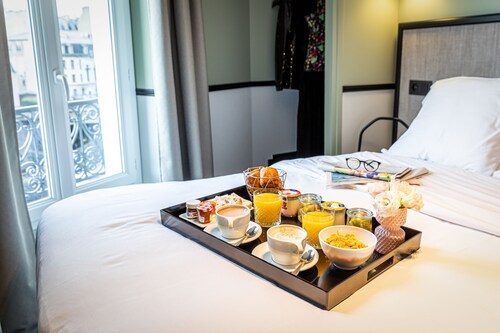 Hôtel at Gare du Nord