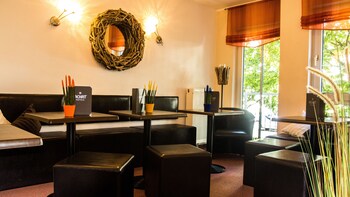 Hotel Lounge