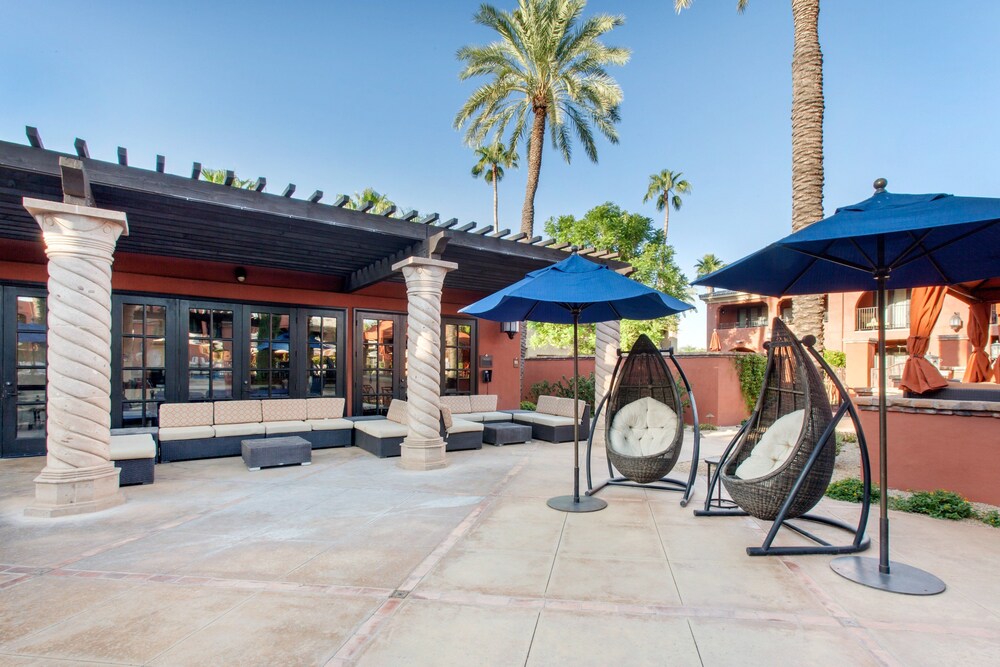 Poolside Bar