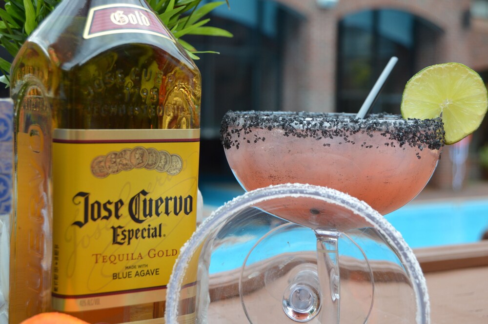 Poolside Bar