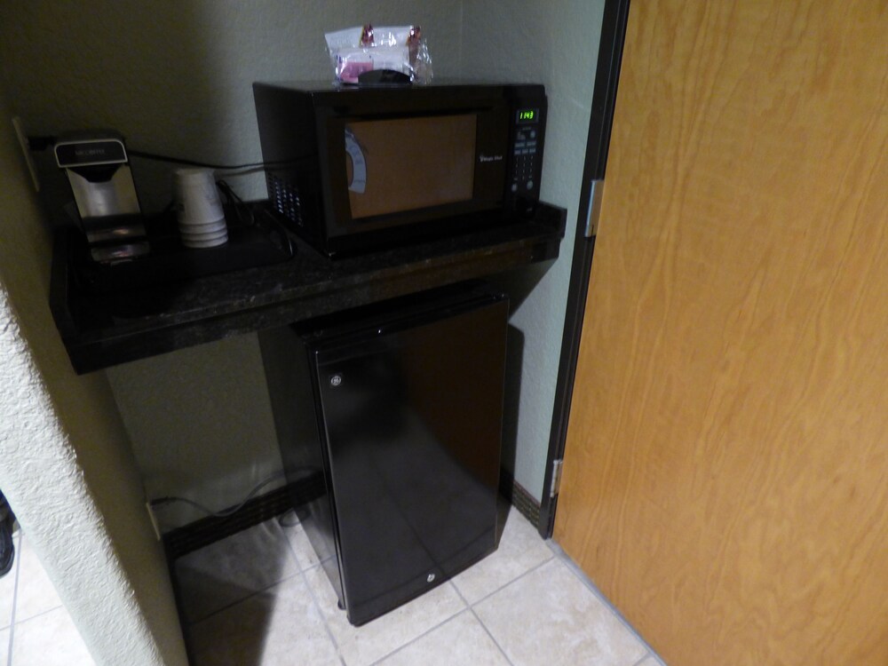 Mini-Refrigerator
