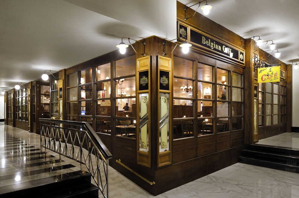 Hotel Bar