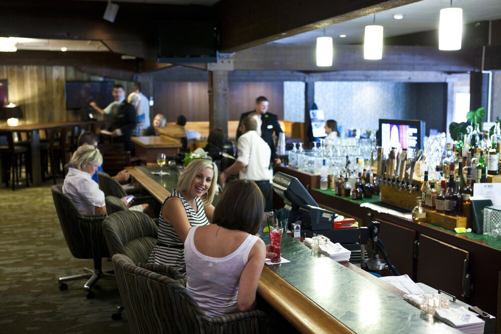 Hotel Lounge