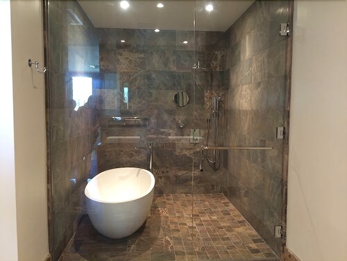 Jetted Tub