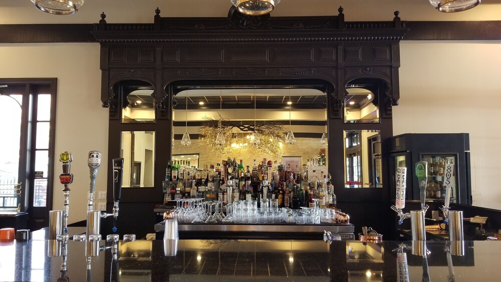 Hotel Bar