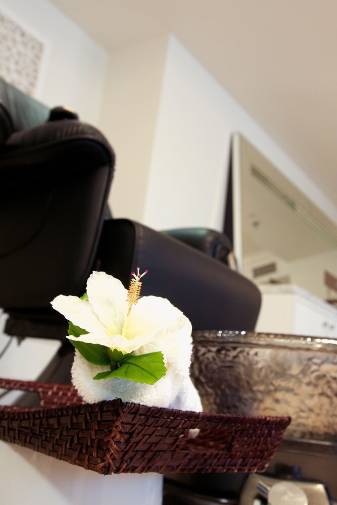 Nail Salon