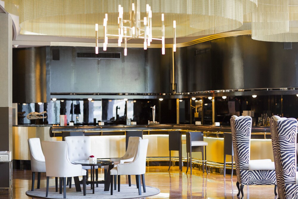 Hotel Lounge